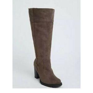 4B taupe lug sole block hL knee